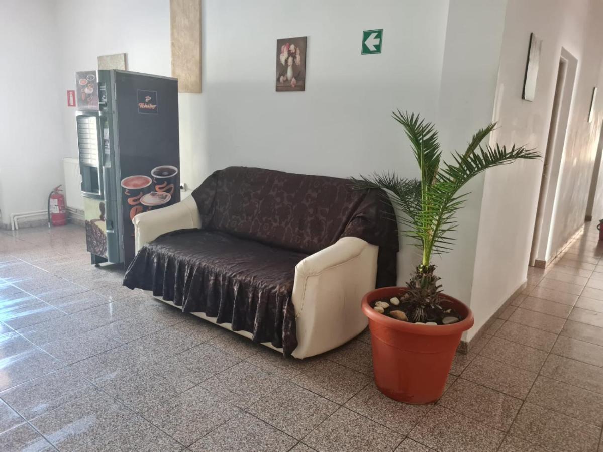 Casa Dobrescu Centura De Nord Hotel Craiova Buitenkant foto