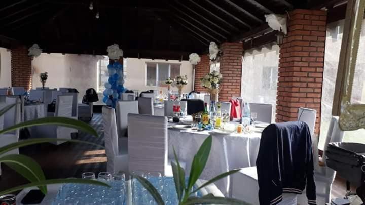 Casa Dobrescu Centura De Nord Hotel Craiova Buitenkant foto